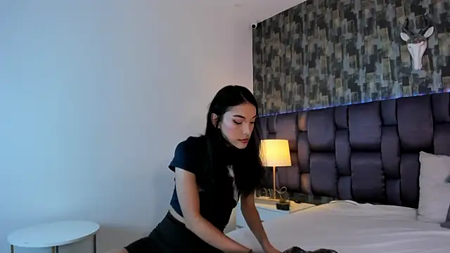 Snapshot of LorenVegga chatting on 07.19.26 LorenVegga online show from 07.19.26