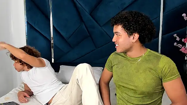 Snapshot of DanteAndKyle chatting on 01.27.25 DanteAndKyle online show from 01.27.25