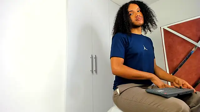 Snapshot of DanteAndKyle chatting on 03.17.25 DanteAndKyle online show from 03.17.25