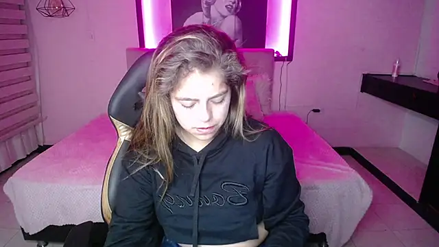 Kitten Cam online show from 11.11.25