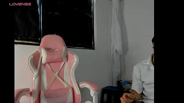Snapshot of ScarlettKai chatting on 06.20.26 ScarlettKai online show from 06.20.26
