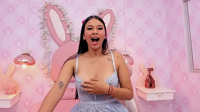 LIA SWAN  online show from 11.25.25