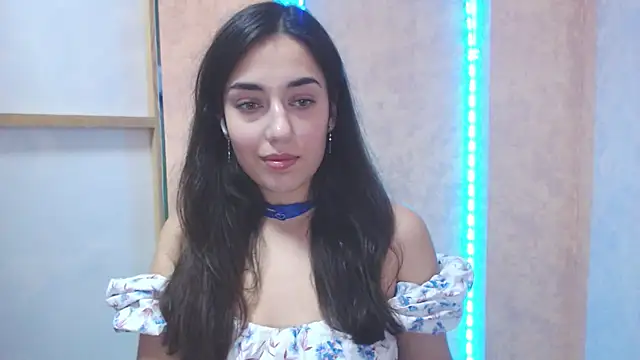 Snapshot of Lovelllyy chatting on 02.07.25 Lovelllyy online show from 02.07.25
