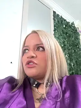 victoria  floyd online show from 11.20.25