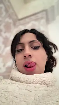 majdolin78 online show from 04.14.26