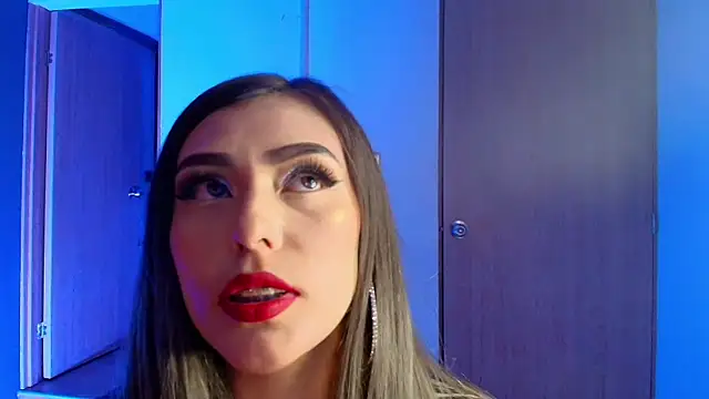 Snapshot of lucy_queensss chatting on 10.22.25 lucy queensss online show from 10.22.25