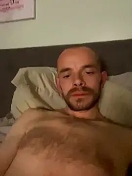 Snapshot of wyattstone chatting on 09.26.25 wyattstone online show from 09.26.25