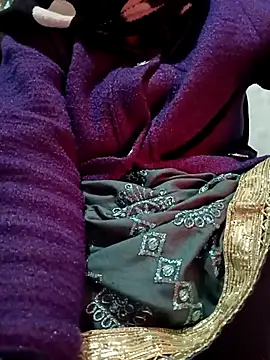 Snapshot of Sexy_Tanya69 chatting on 12.17.25 Sexy Tanya69 online show from 12.17.25