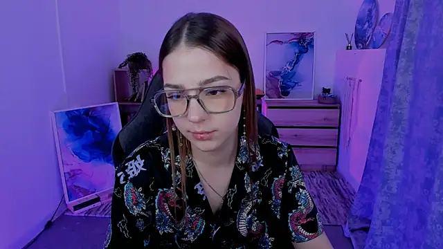 PamBeesly online show from 02.09.25