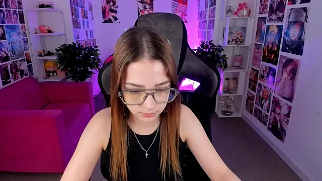 PamBeesly online show from 03.01.25