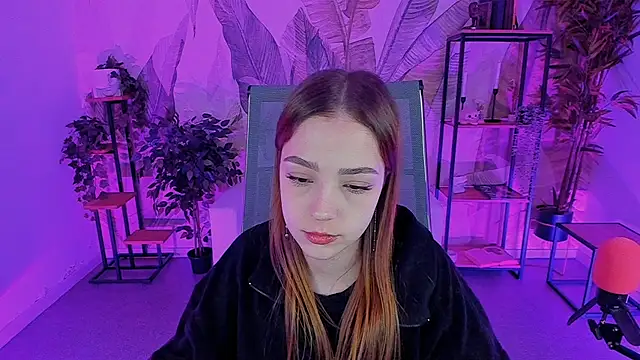 PamBeesly online show from 03.23.25