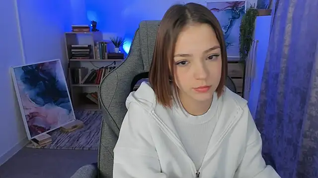 PamBeesly online show from 10.07.25