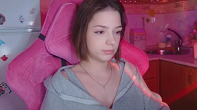 PamBeesly online show from 04.18.26