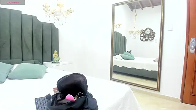 AnthonelaRusso  online show from 02.27.25