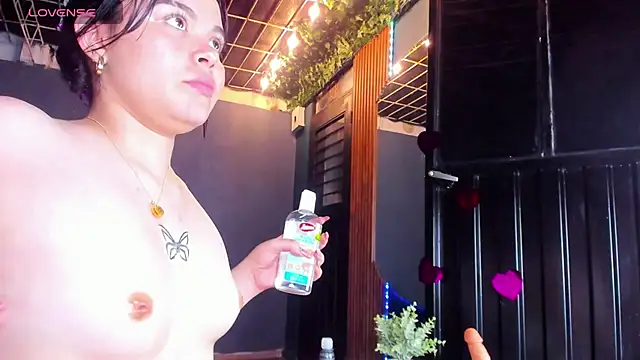 Zoe Cheshire online show from 02.15.25