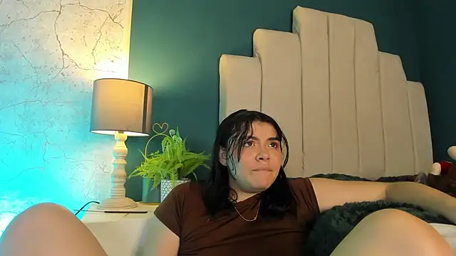 Zoe Cheshire online show from 02.28.25