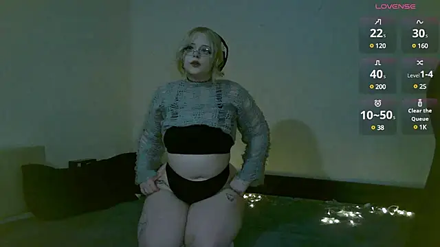 Snapshot of Electro_doll chatting on 02.16.25 Electro doll online show from 02.16.25