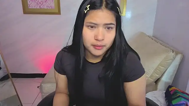 Snapshot of Paulette_v chatting on 04.22.26 Paulette v online show from 04.22.26