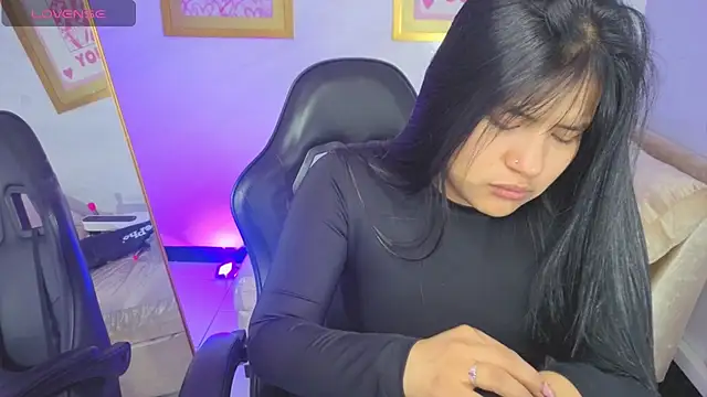 Snapshot of Paulette_v chatting on 05.02.26 Paulette v online show from 05.02.26