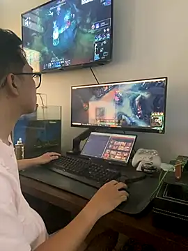 Snapshot of SievingPrep chatting on 11.29.25 SievingPrep online show from 11.29.25