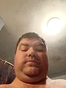 Snapshot of Rcraigue4 chatting on 10.21.25 Rcraigue4 online show from 10.21.25