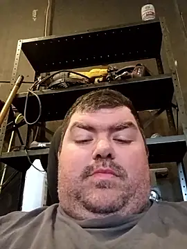 Snapshot of Rcraigue4 chatting on 10.24.25 Rcraigue4 online show from 10.24.25