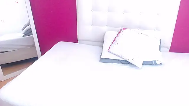 tinyy whore18 online show from 02.18.25