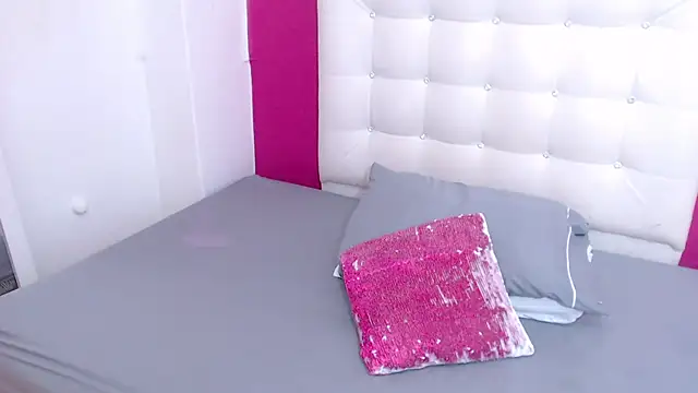 tinyy whore18 online show from 03.22.25