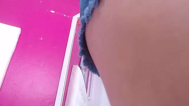 tinyy whore18 online show from 01.11.26