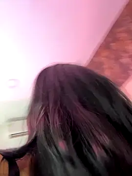 Bella Smiith  online show from 11.27.25