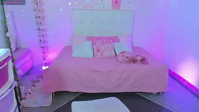 ScarlettDreamss7 online show from 12.18.25