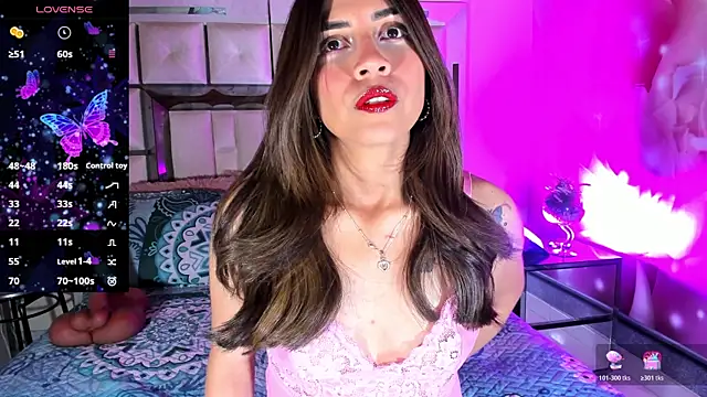 emili clark online show from 11.26.25