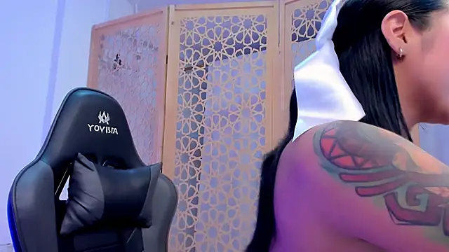Snapshot of sophierooy22 chatting on 12.18.24 sophierooy22 online show from 12.18.24