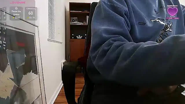 Snapshot of Prolapse_Pig chatting on 02.23.25 Prolapse Pig online show from 02.23.25