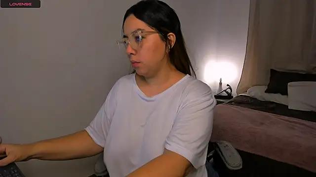 brithany olson25 online show from 10.14.25