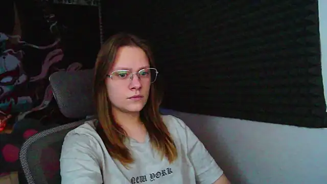 Snapshot of TessaSwans chatting on 02.01.25 TessaSwans online show from 02.01.25