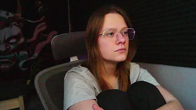 Snapshot of TessaSwans chatting on 02.02.25 TessaSwans online show from 02.02.25