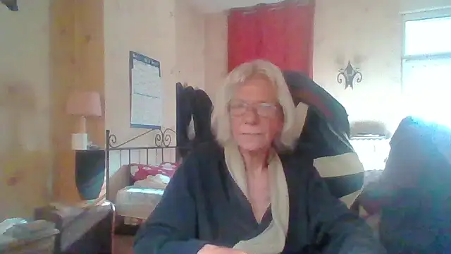 Snapshot of rosanetrav chatting on 09.28.25 rosanetrav online show from 09.28.25