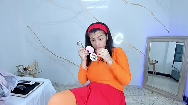 Snapshot of fierygroup chatting on 12.05.25 fierygroup online show from 12.05.25