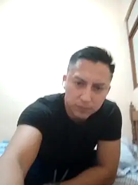 LuisMex1998 online show from 10.24.25