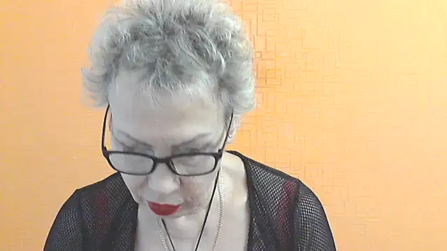 NessyJenixs online show from 11.29.25