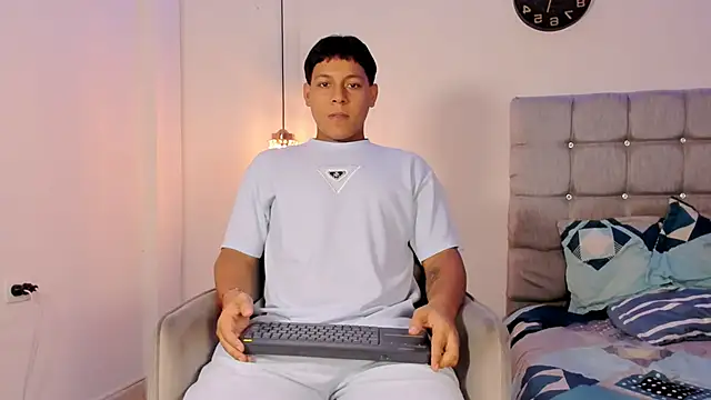 Tylerdrdn online show from 11.09.25