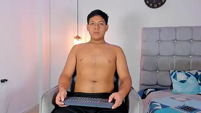 Tylerdrdn online show from 11.11.25