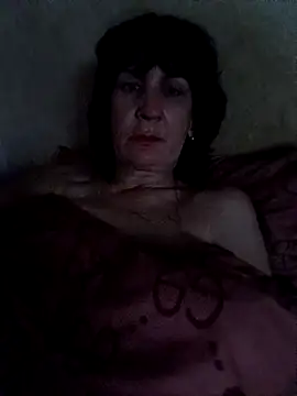 Laura Kiss online show from 04.16.26