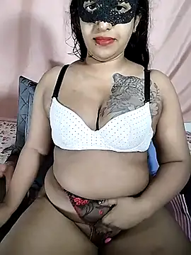 Snapshot of Sexy-Monikaa chatting on 09.25.25 Sexy-Monikaa online show from 09.25.25