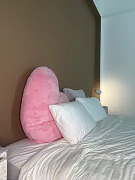 Snapshot of veronikawithDDDs chatting on 03.04.25 veronikawithDDDs online show from 03.04.25