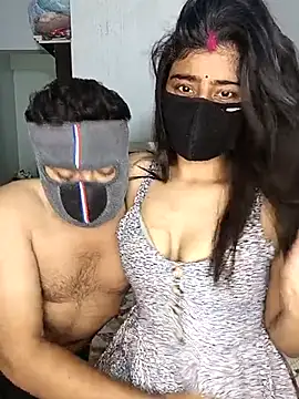 Snapshot of Love-N chatting on 10.07.25 Love-N online show from 10.07.25