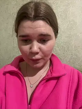 Snapshot of ella_zzz chatting on 03.04.25 ella zzz online show from 03.04.25