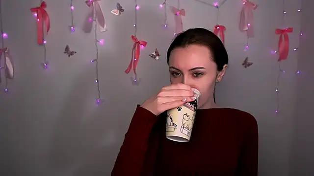 Nikonara Love online show from 02.17.26