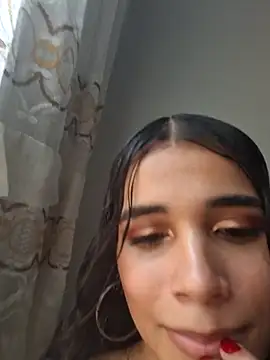 Snapshot of novinhatransexy chatting on 03.05.25 novinhatransexy online show from 03.05.25